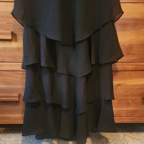 Patra Chic Black Layered Midi Dress - Picture 4 of 6